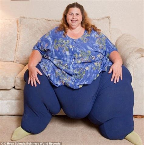 very fat girl|Woman with 34.